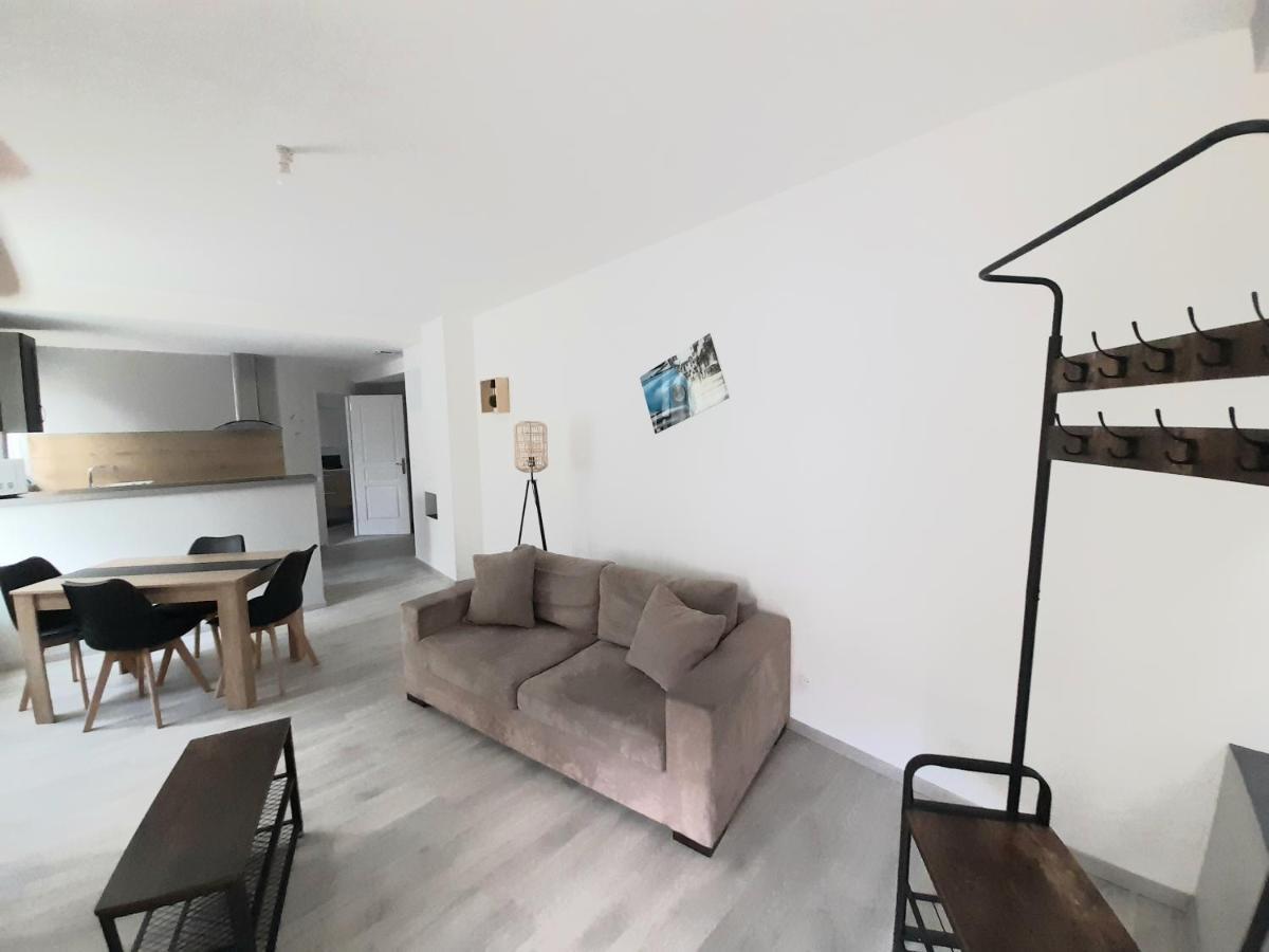 Le Travers Apartment Joigny Exterior photo