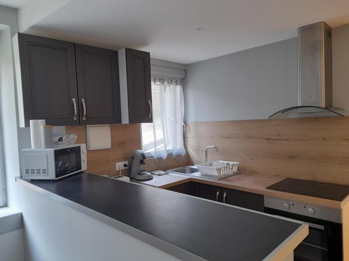 Le Travers Apartment Joigny Exterior photo